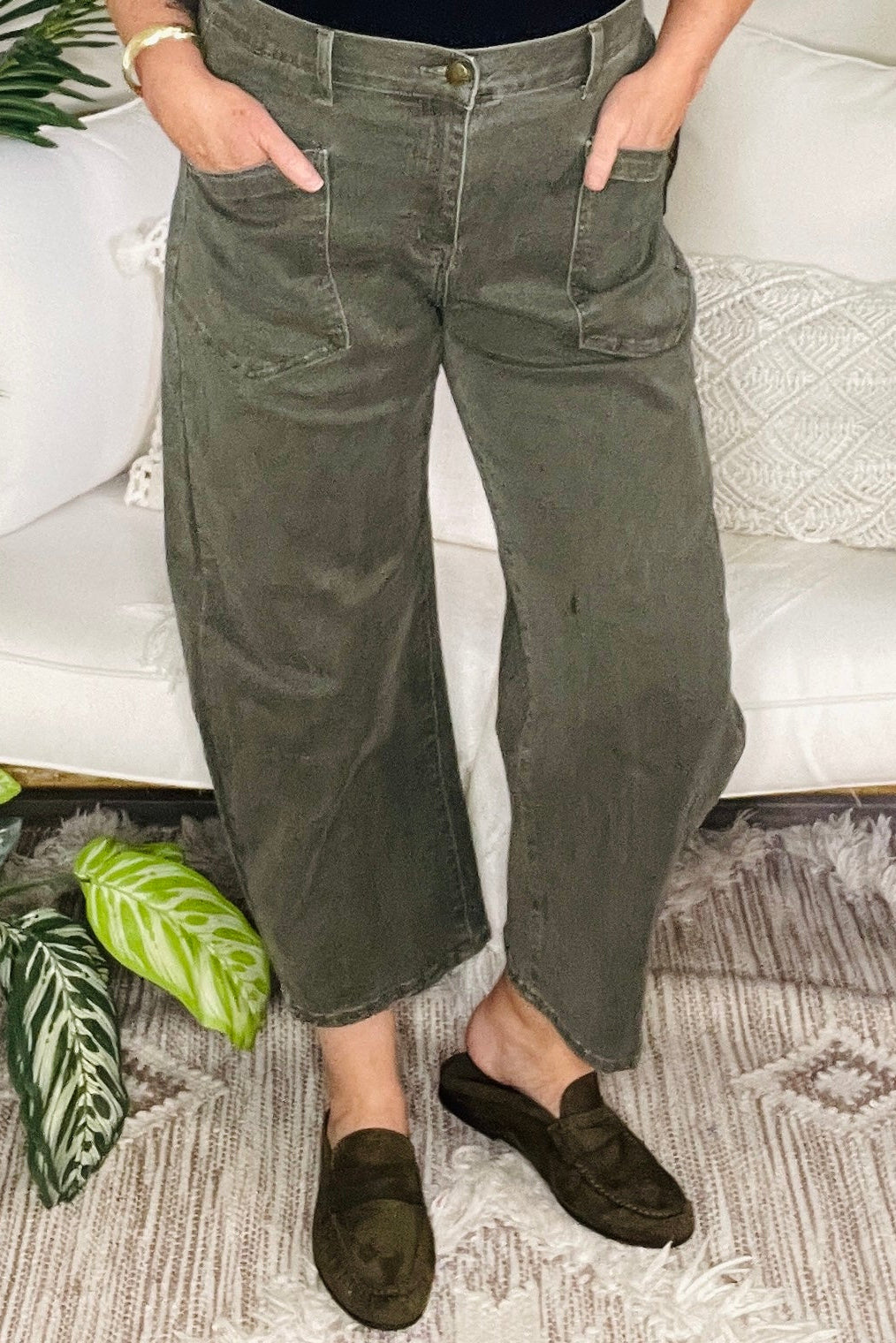 Rustic Charm Clover Ankle-length Barrel Jeans