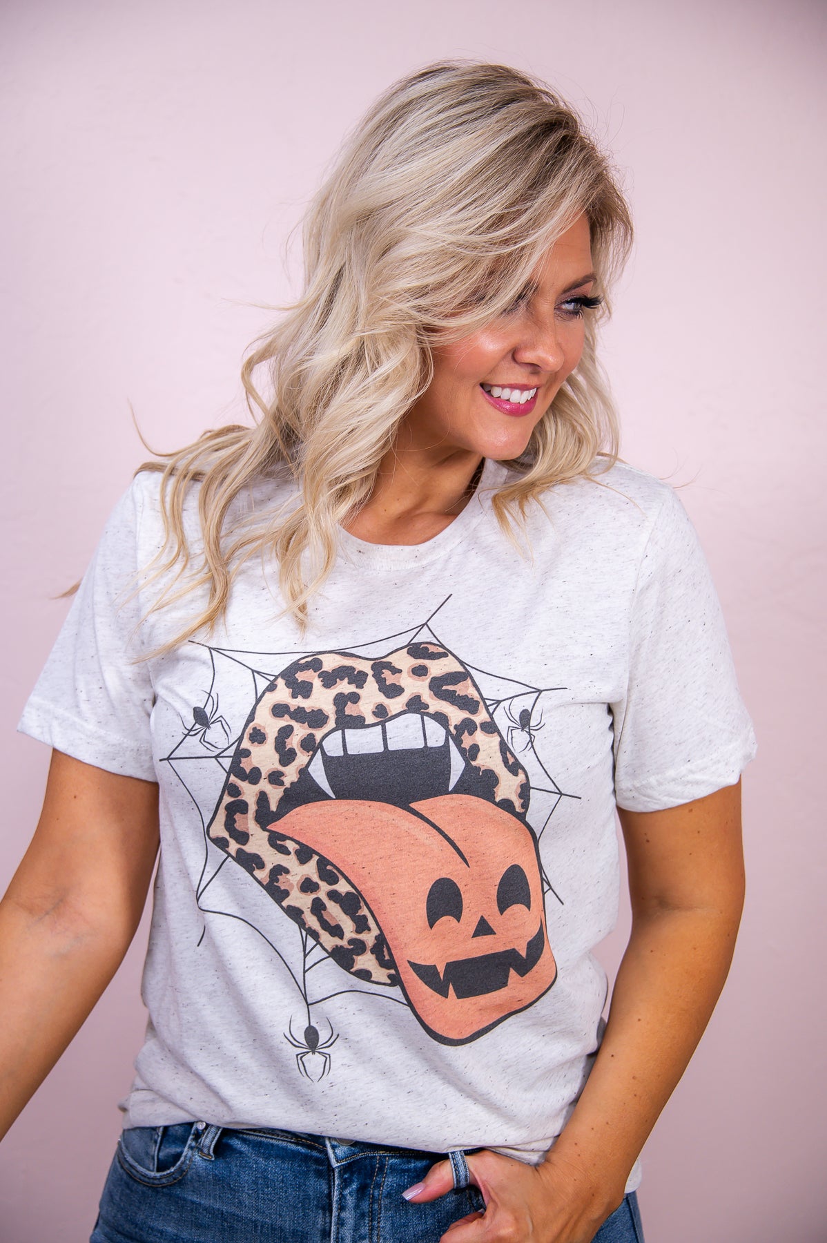 When Pumpkins Glow By Moonlight Oatmeal Halloween Printed Graphic Tee - A2976OA