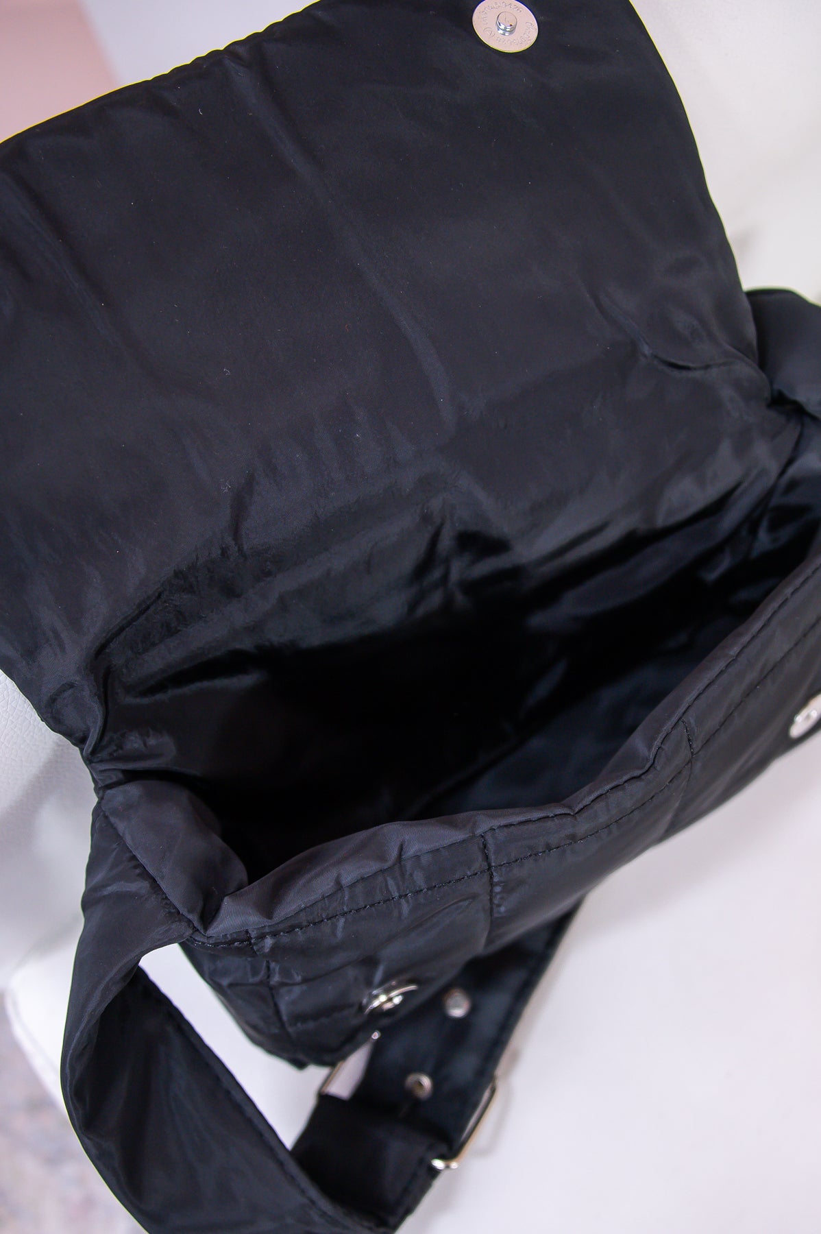 Forever Fashionable Black Solid Bag - BAG1853BK