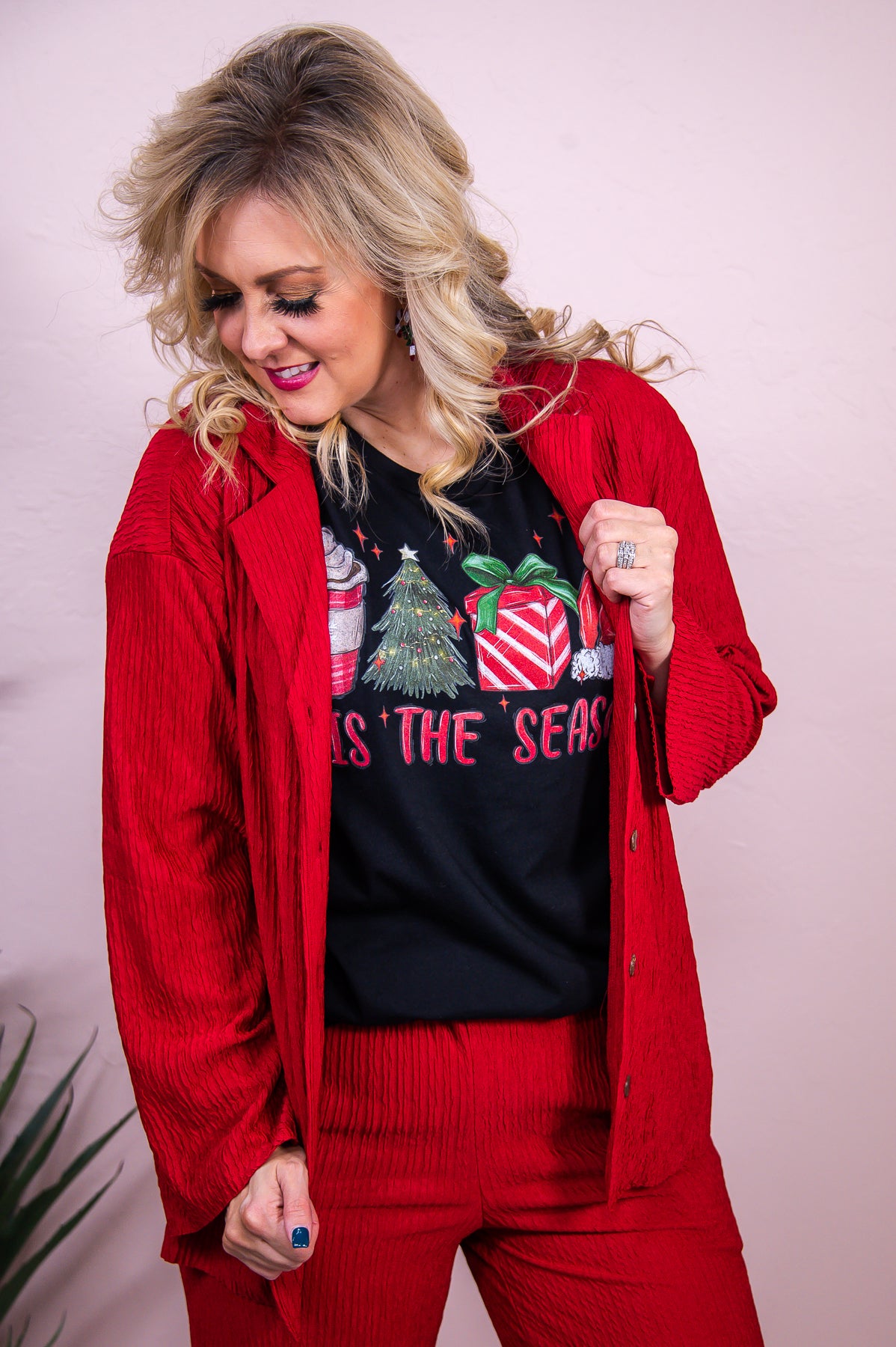 Cuddling Under The Mistletoe Ruby Solid Top - T8331RU