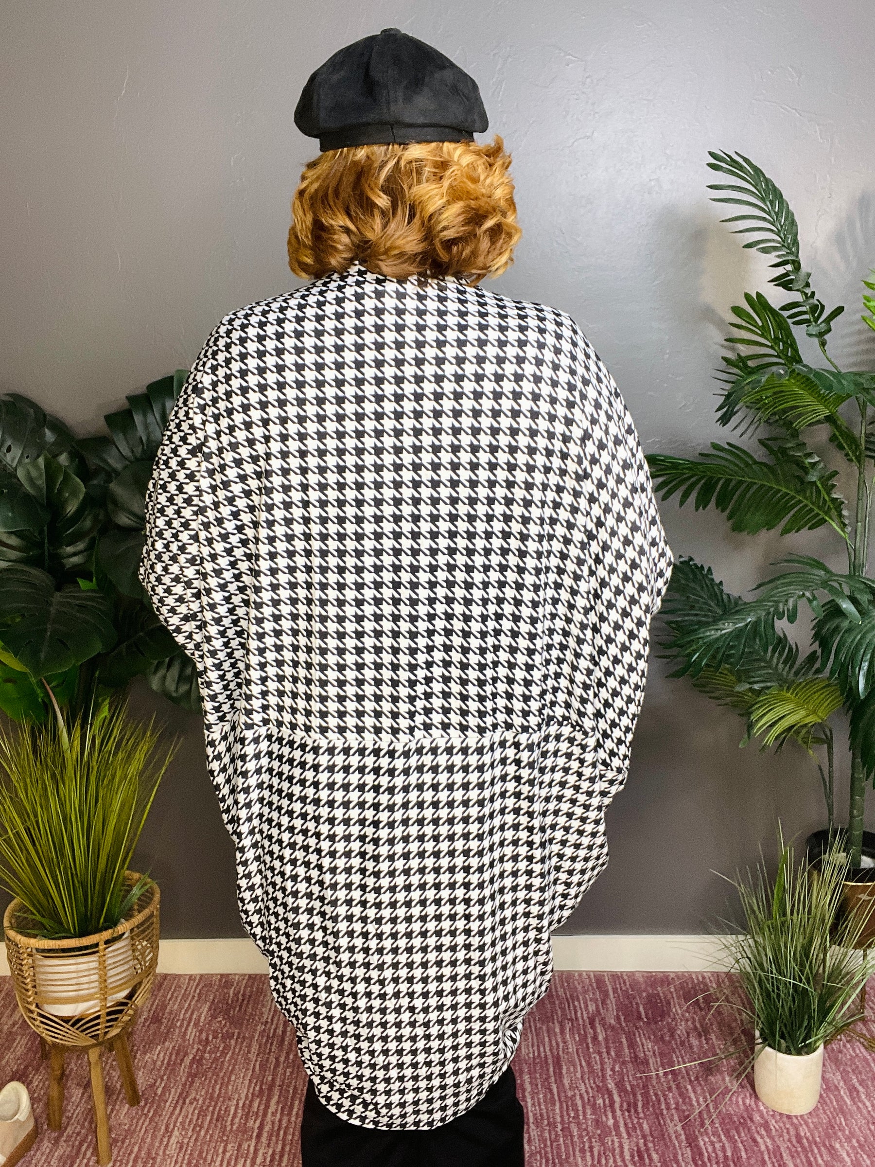 Check Me Out Houndstooth Kimonos