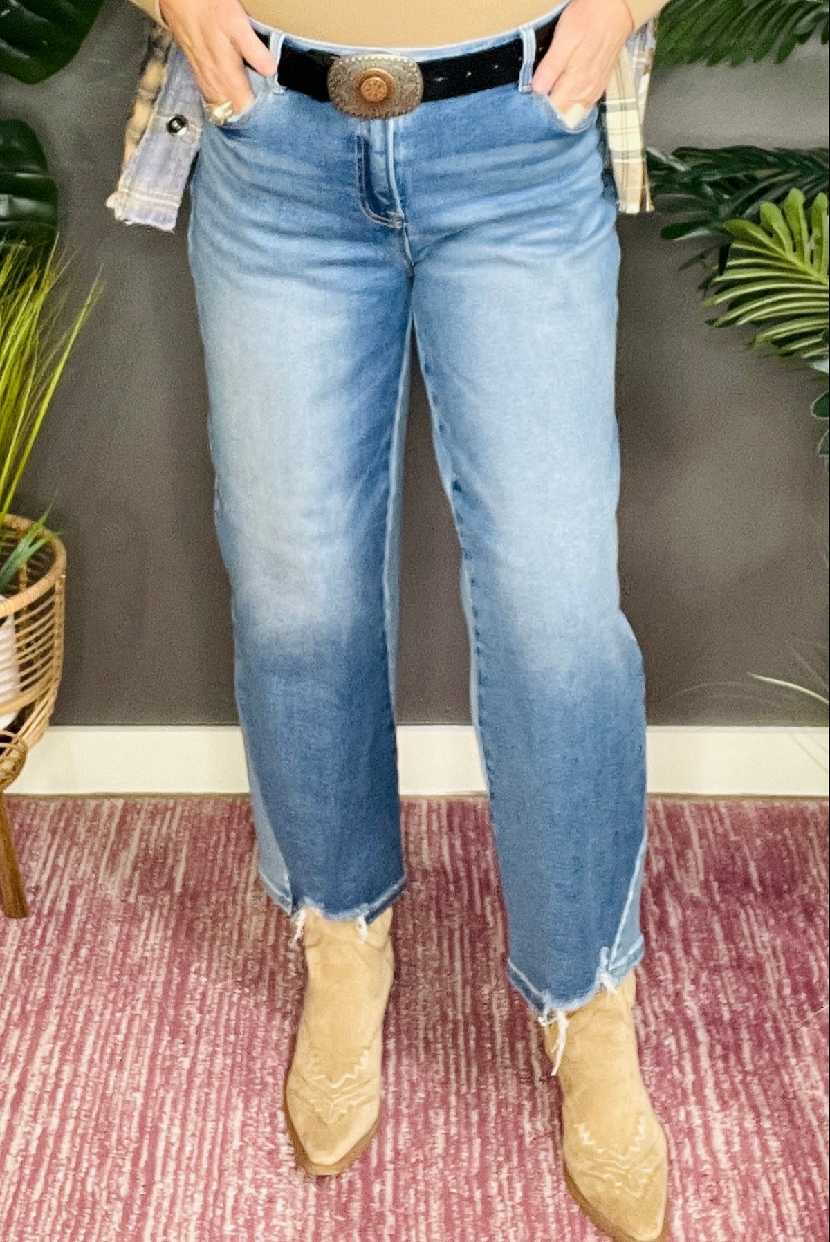 Tessa Slouchy Cropped Barrel Jeans - J047DN