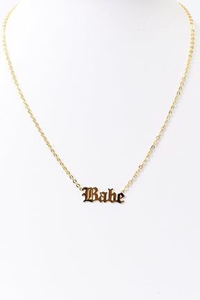 Gold/Chain Linked/'Babe' Necklace - NEK3888GO