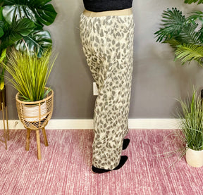 The Comfy Edit Leopard Pant - P007LE