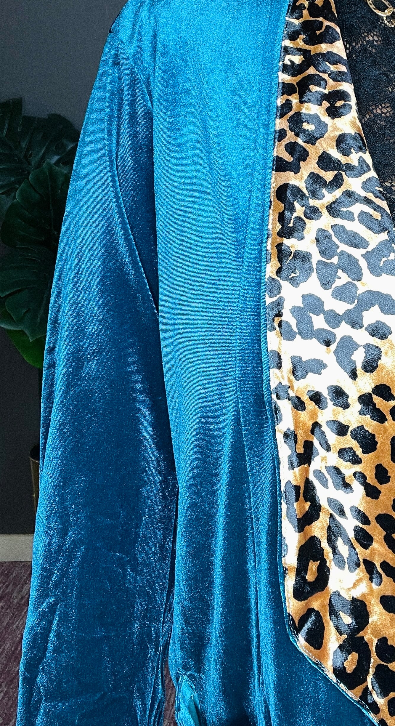 Fierce By Nature Teal Velvet Cardigan - OT083TE