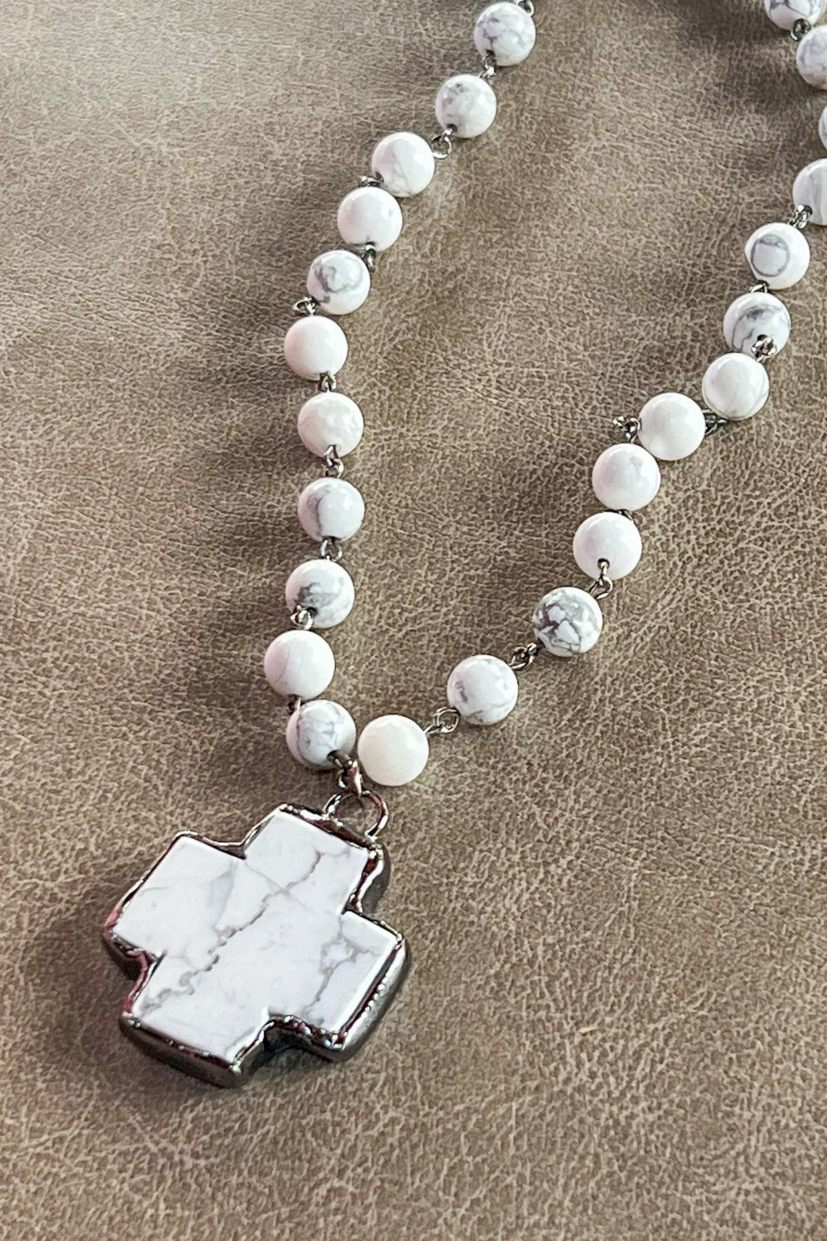 White Beaded Cross Pendant Necklace - NEK4276WH