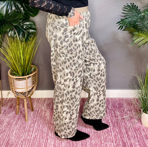 The Comfy Edit Leopard Pant - P007LE