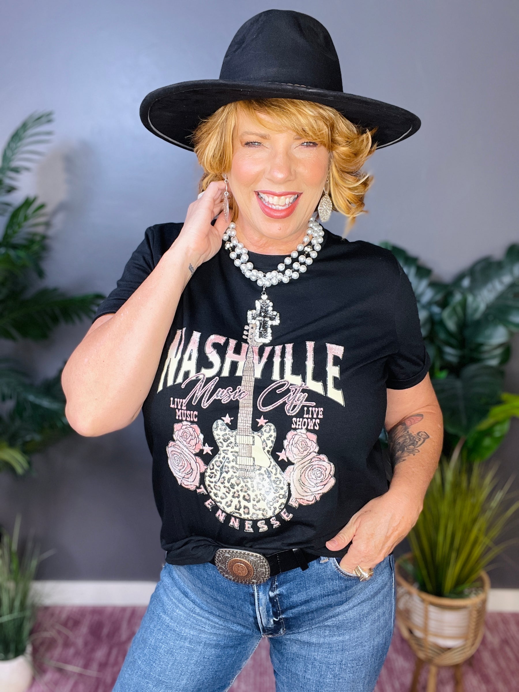 NASHVILLE MUSIC CITY Graphic Tee Shirt