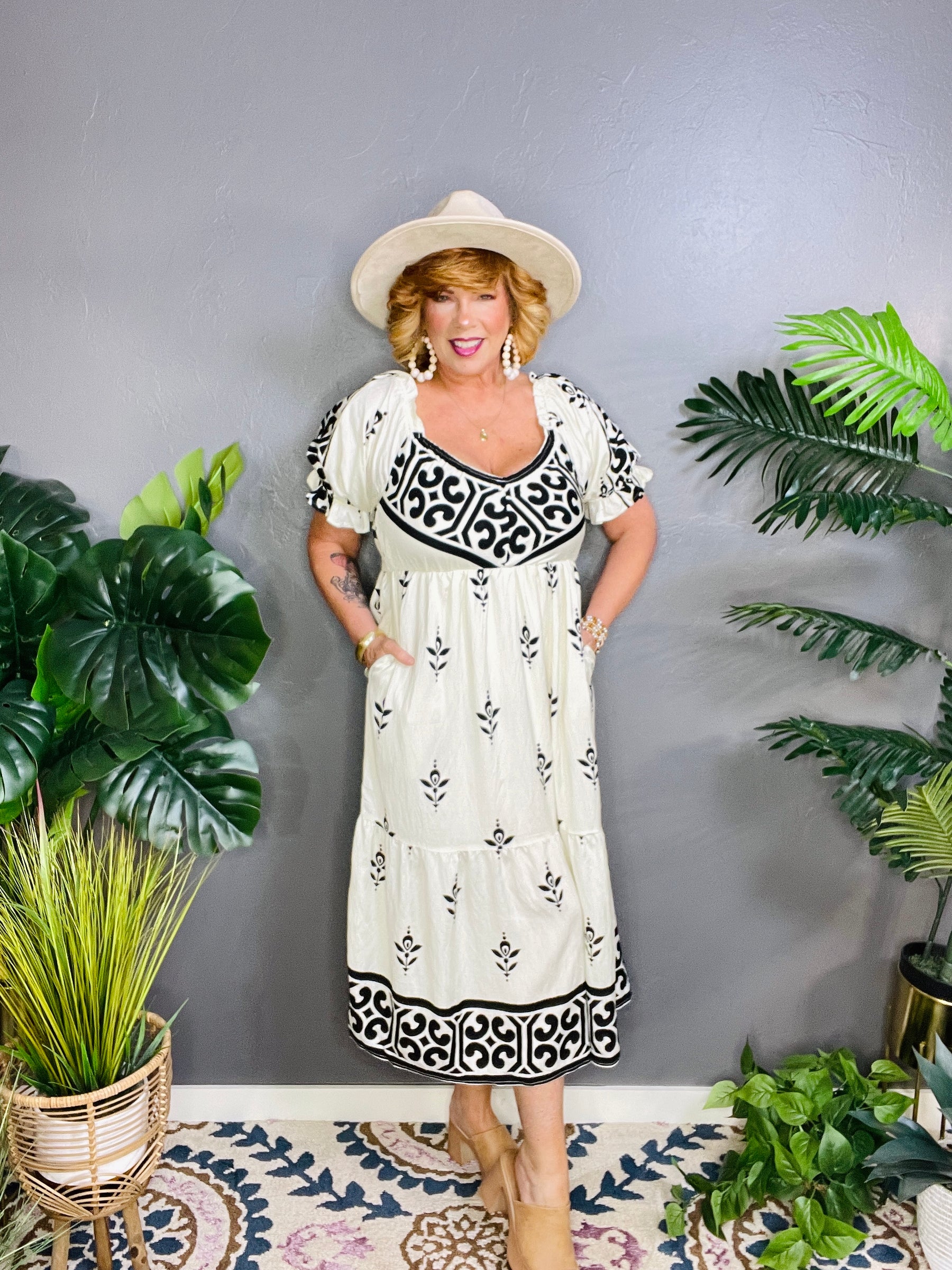 Isn't She Lovely Black Cream Dress - DR186CM