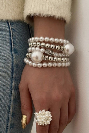 Pearl And Silver Metal Beaded Bracelet Set - B046SI