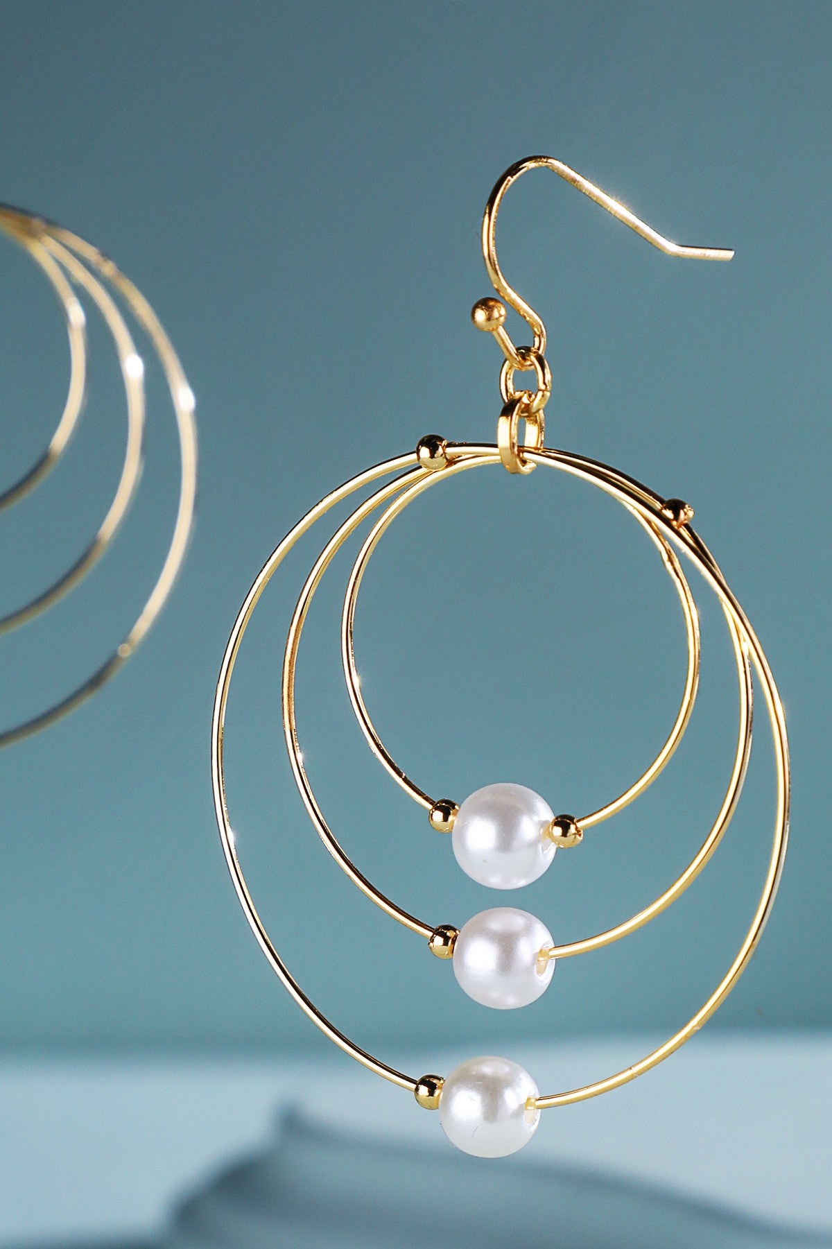 Multi-hoop Earrings With Pearl Accents - E036GO