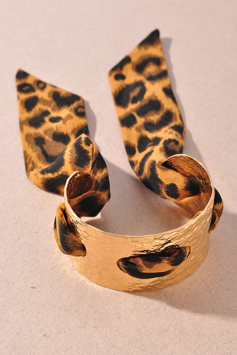 Scarf Ribbon Metal Cuff Bracelet - B044LE