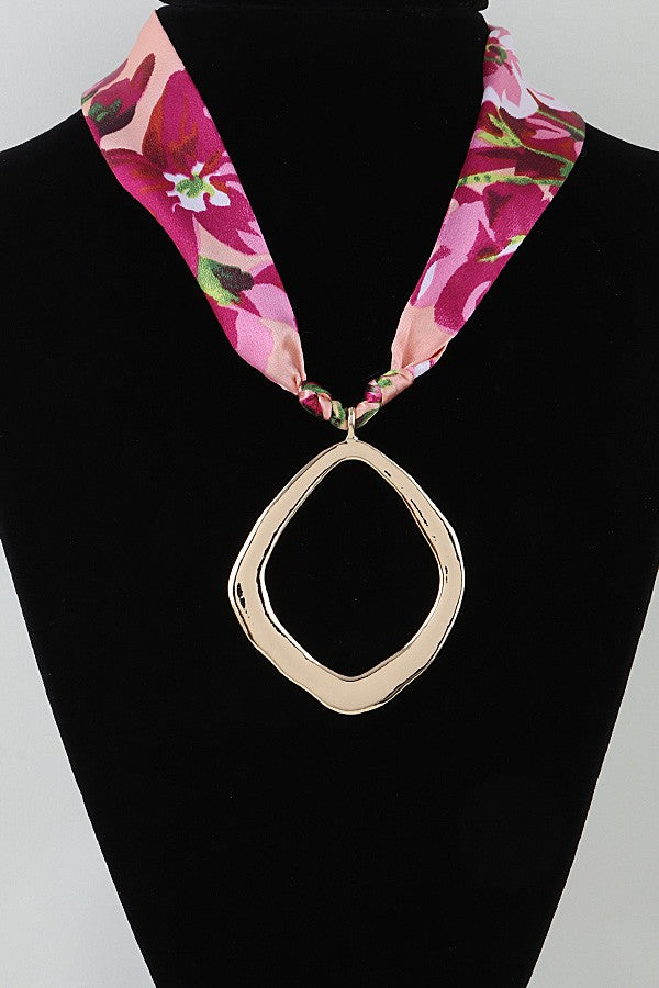 Hammered Pendant Scarf Necklace - N113PK