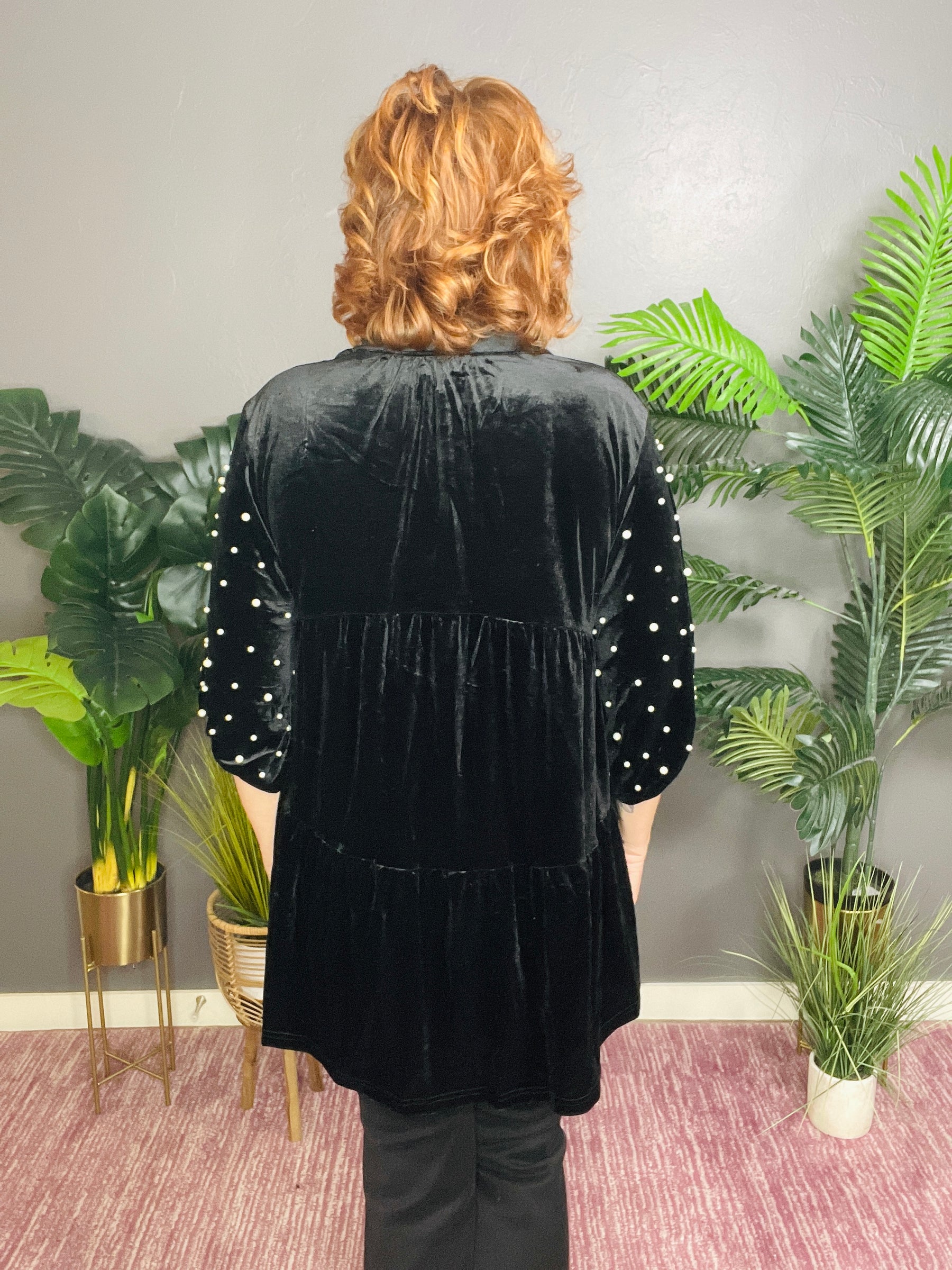 Pretty As A Pearl Black Velvet Top - S214BK