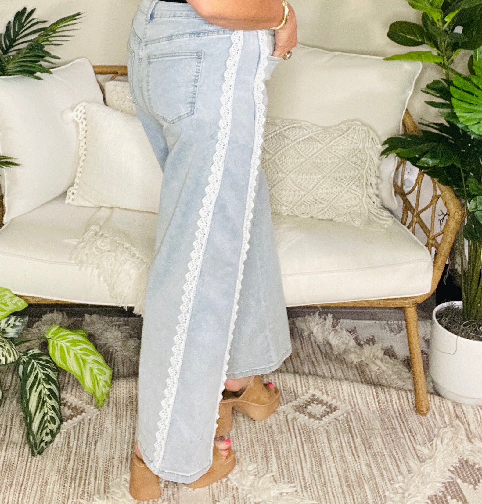 Lace And Grace Jeans (2 Colors)