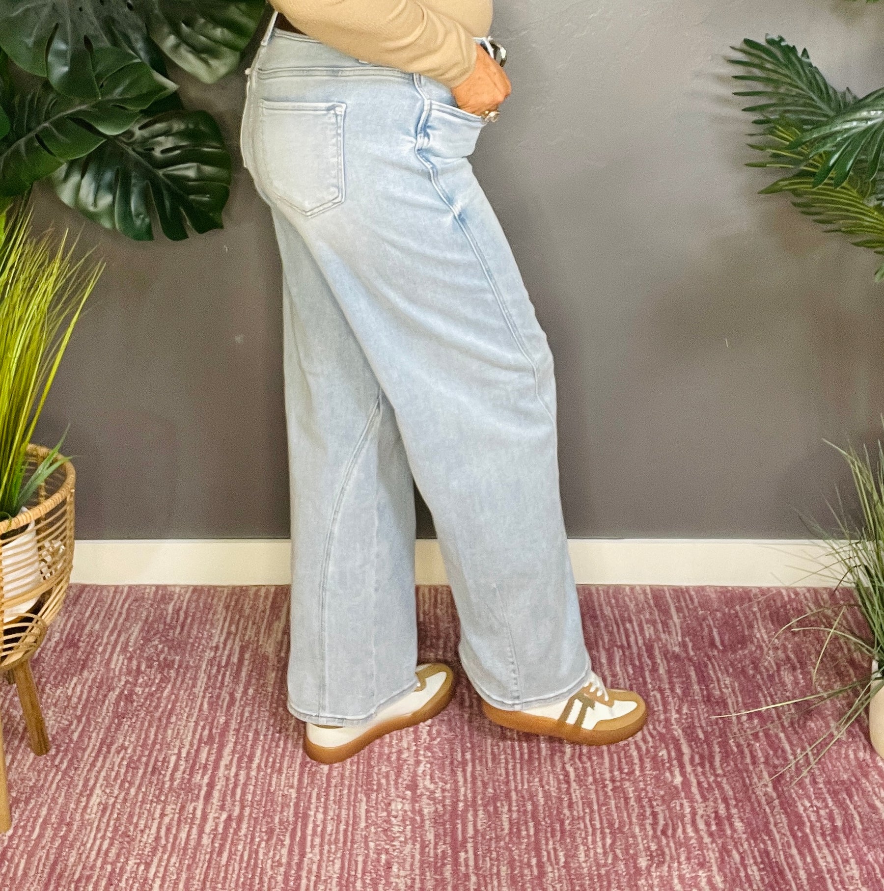 Jade Full Size Mid Rise Fit Barrel Jeans Plus Size