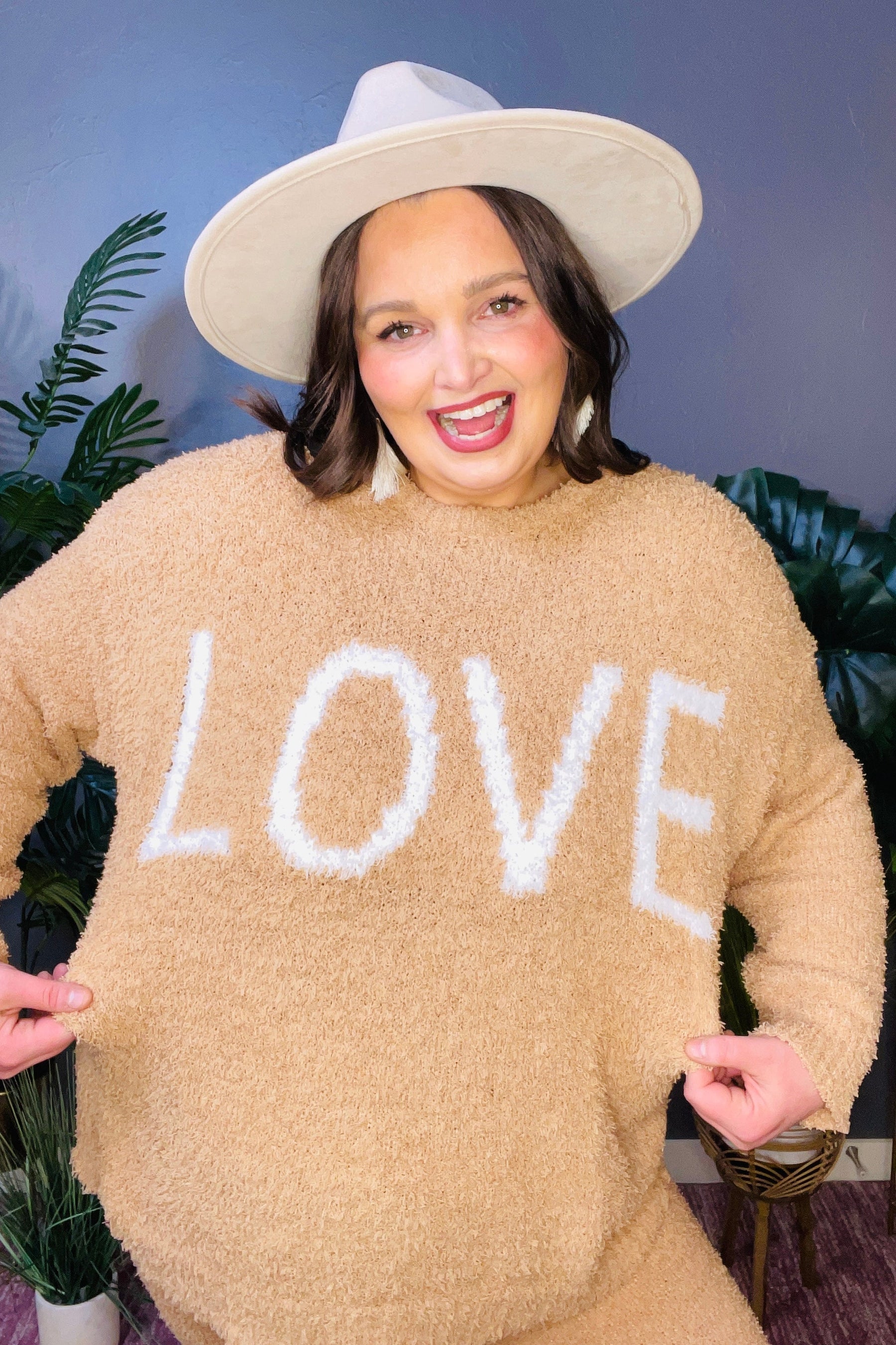 Feel The Love Sweater - S121CO