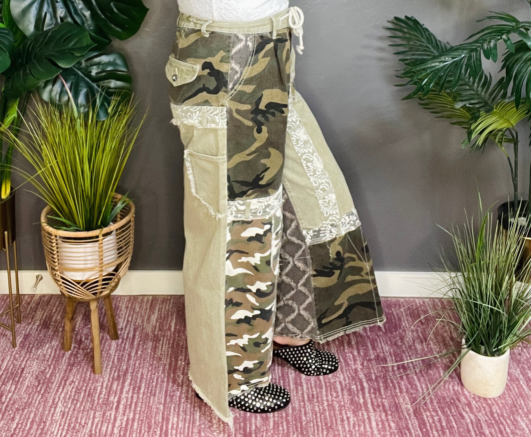 Run And Hide Camo Pant - P012CM