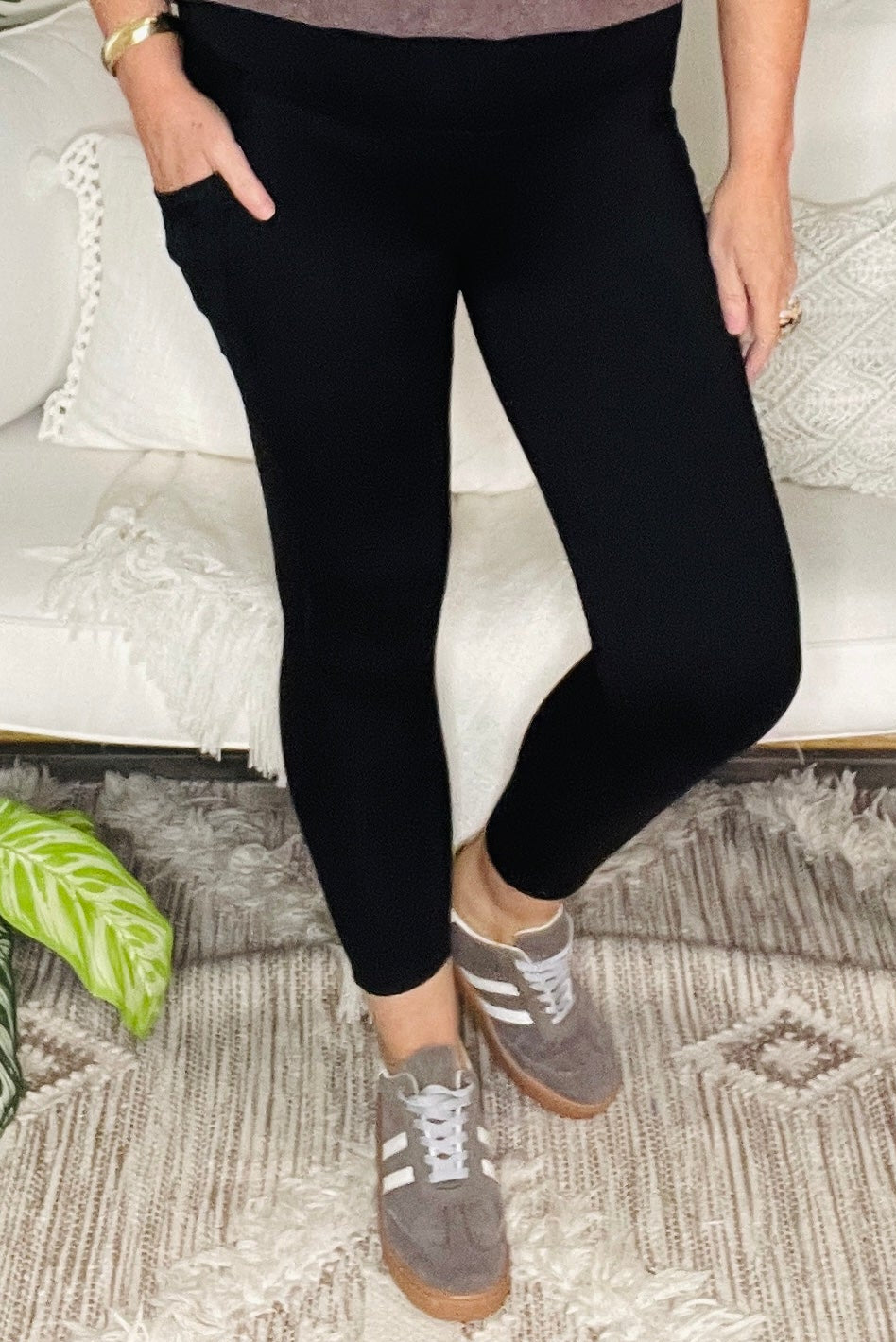 Feels Like Butter Leggings - L004BK