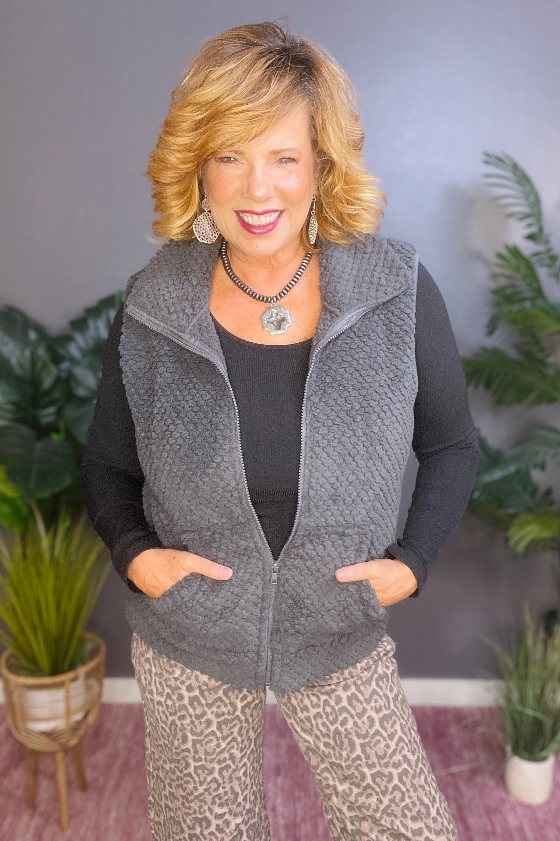 Keep It Cozy Vest (3 Colors)