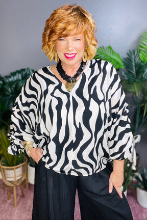 Feeling Posh Black White Top - S546BW