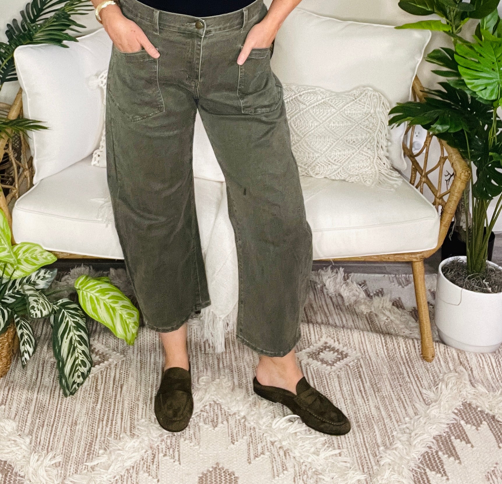 Rustic Charm Clover Ankle-length Barrel Jeans