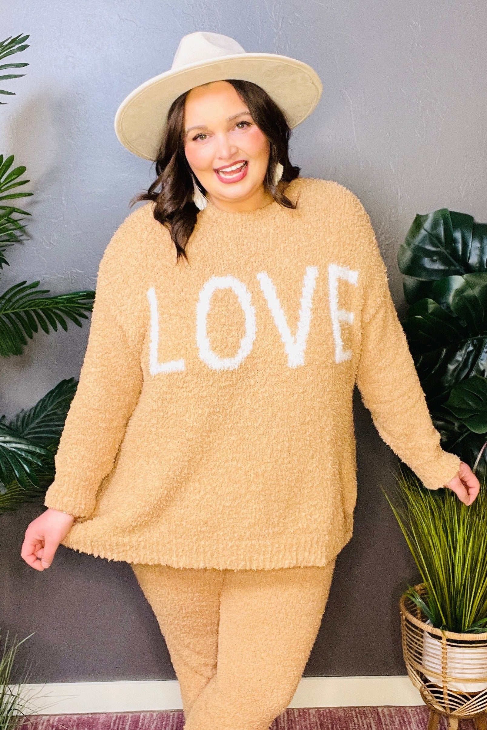 Feel The Love Sweater - S121CO