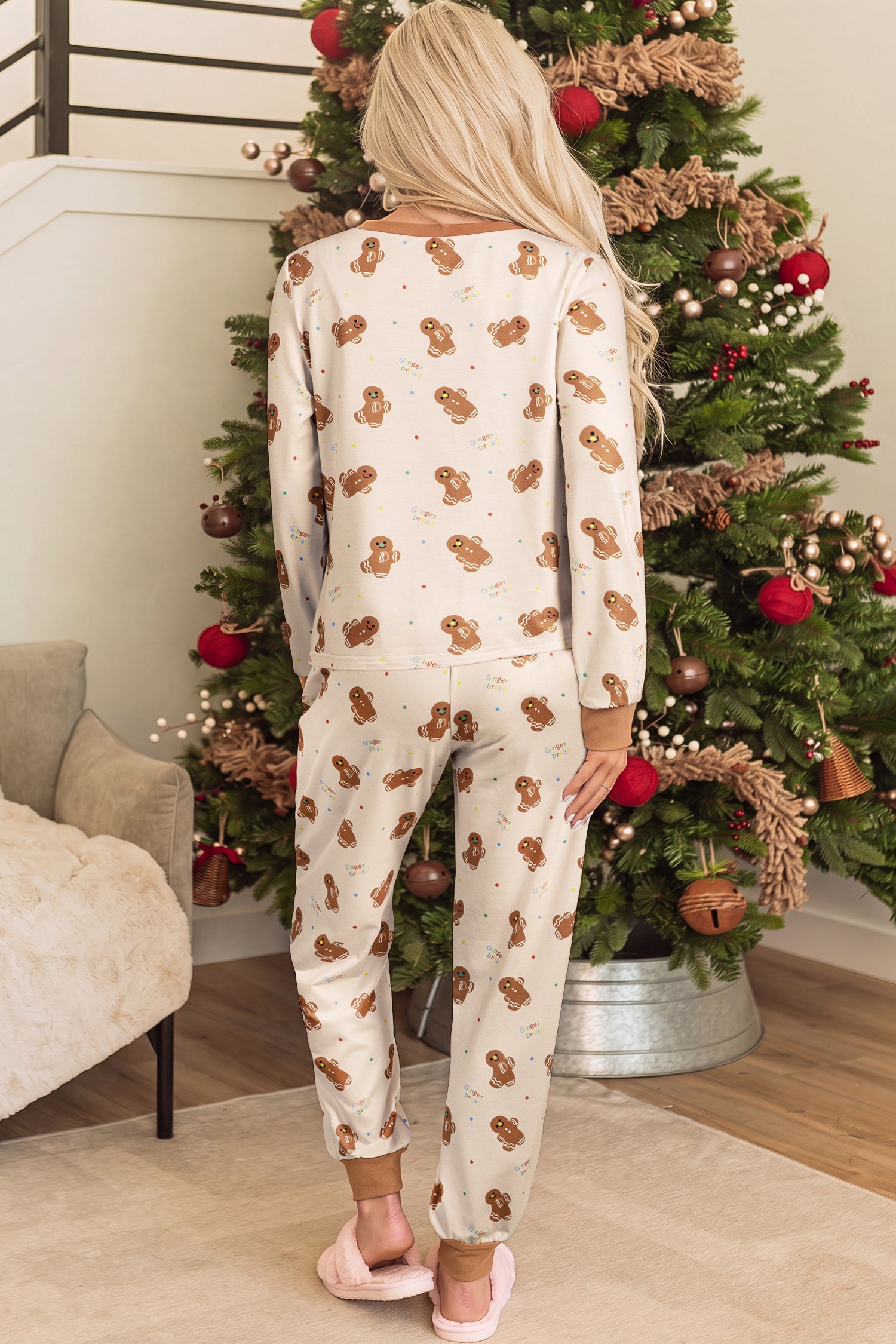 Gingerbread And Chill Lounge Set