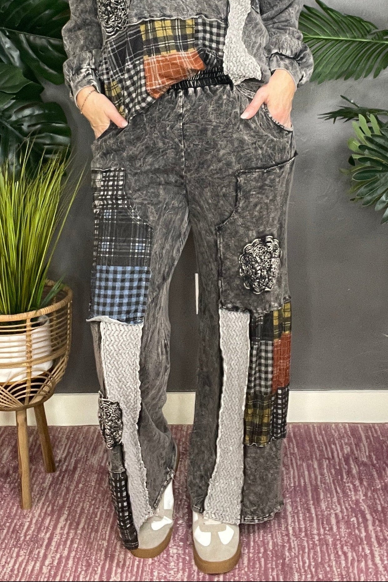 Set The Vibe Ash Black Plaid Pant - P020ASH