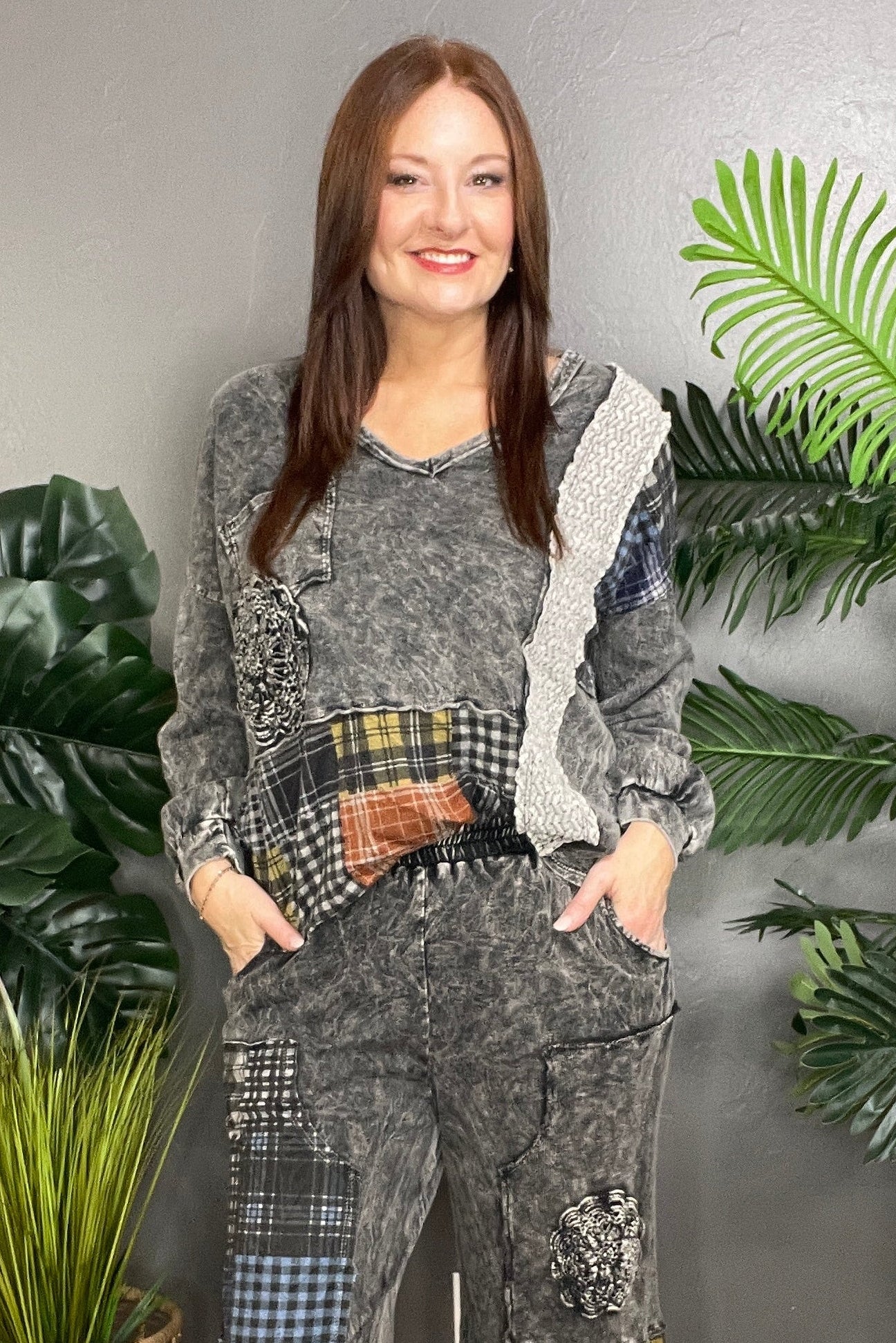 Set The Vibe Ash Black Plaid Top - S150ASH