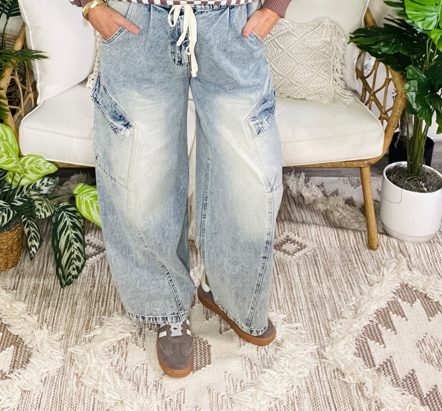 Hollis Baggy Barrel Jeans With Cargo Pockets - J093DN