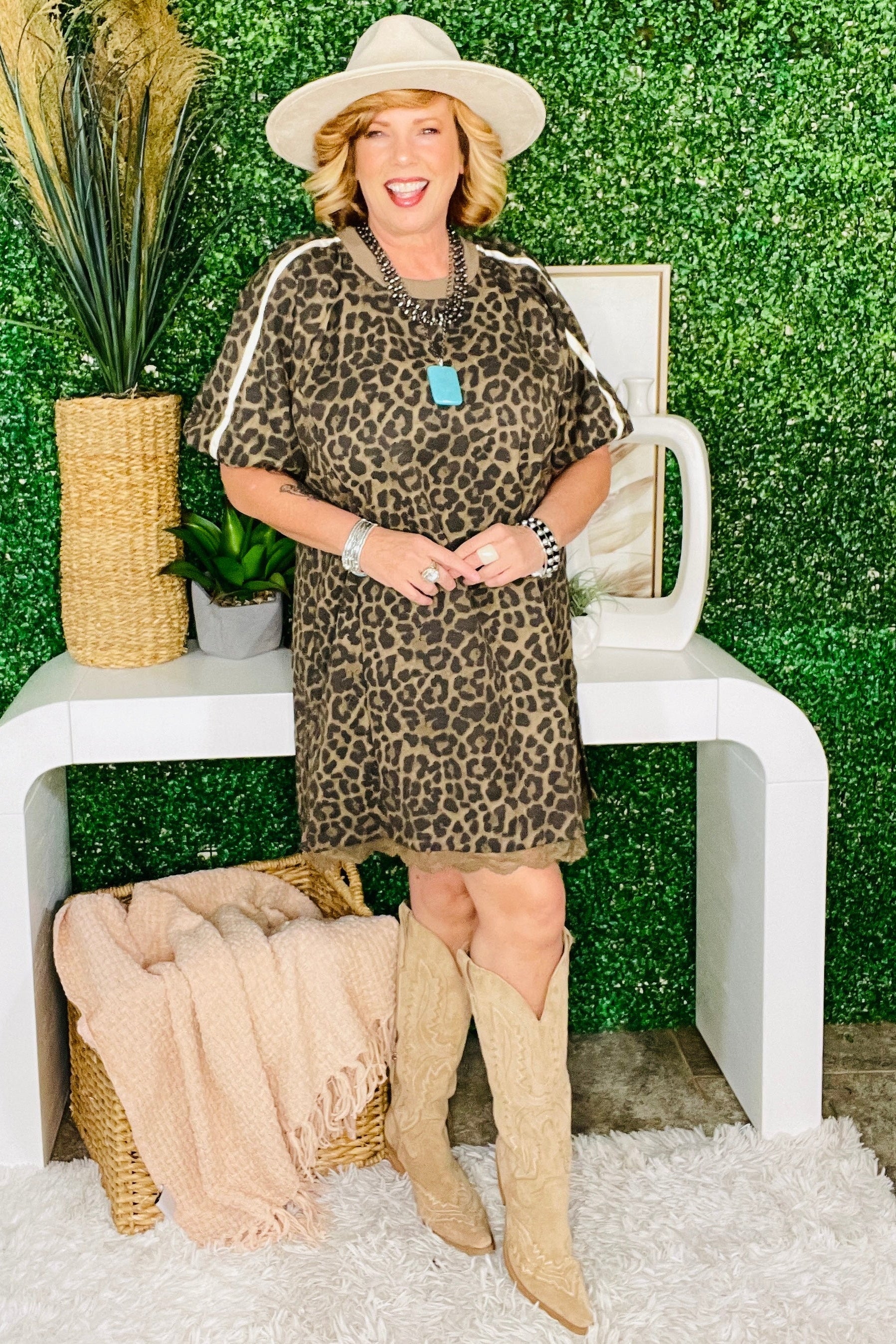 Wild In Lace Dress - DR031LE