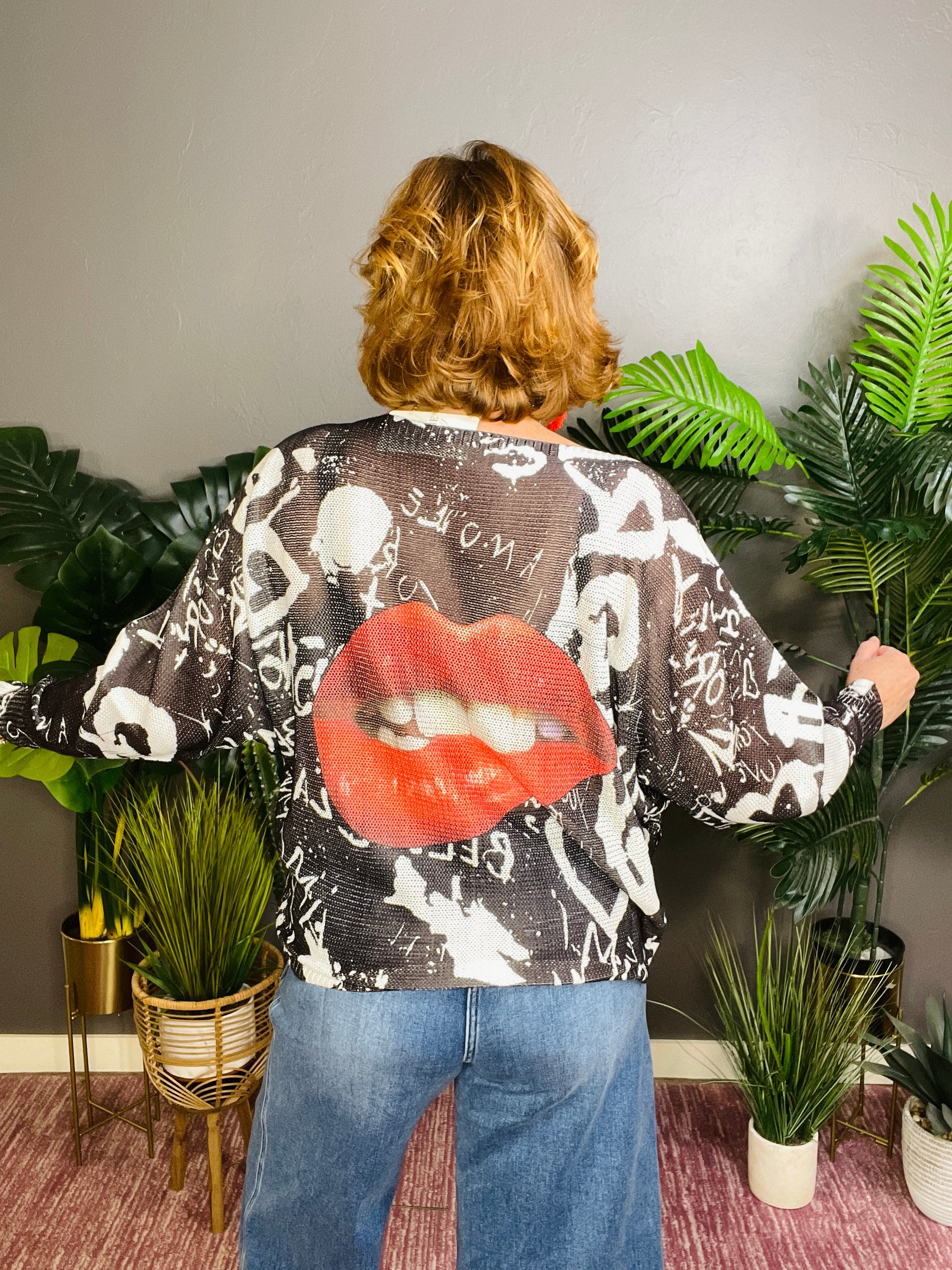 Our Lips Are Sealed Top - S311BK