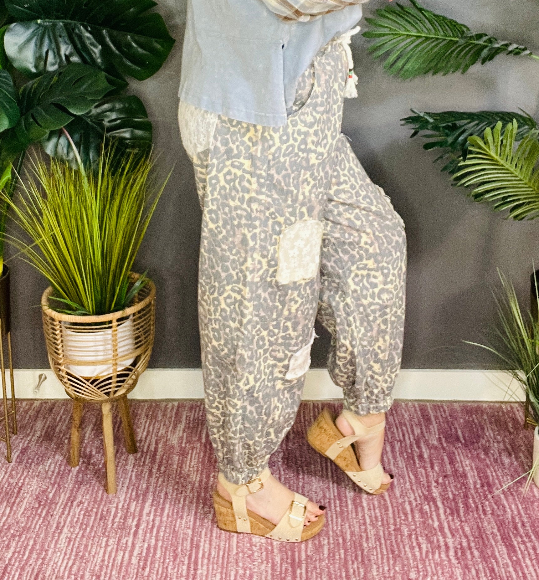 Born To Roam Pants - P044LE