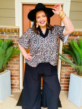 Sassy Moments Top - S613LE