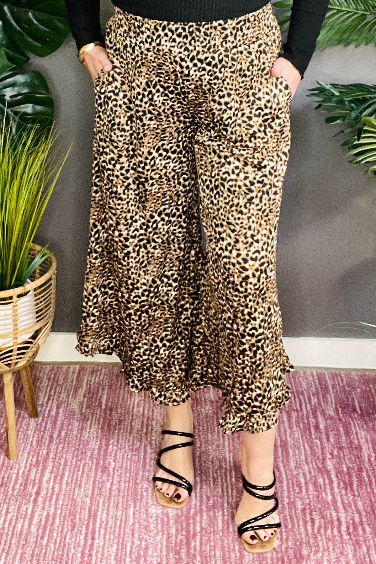 Run Don't Walk Ruffle Pant - P042LE