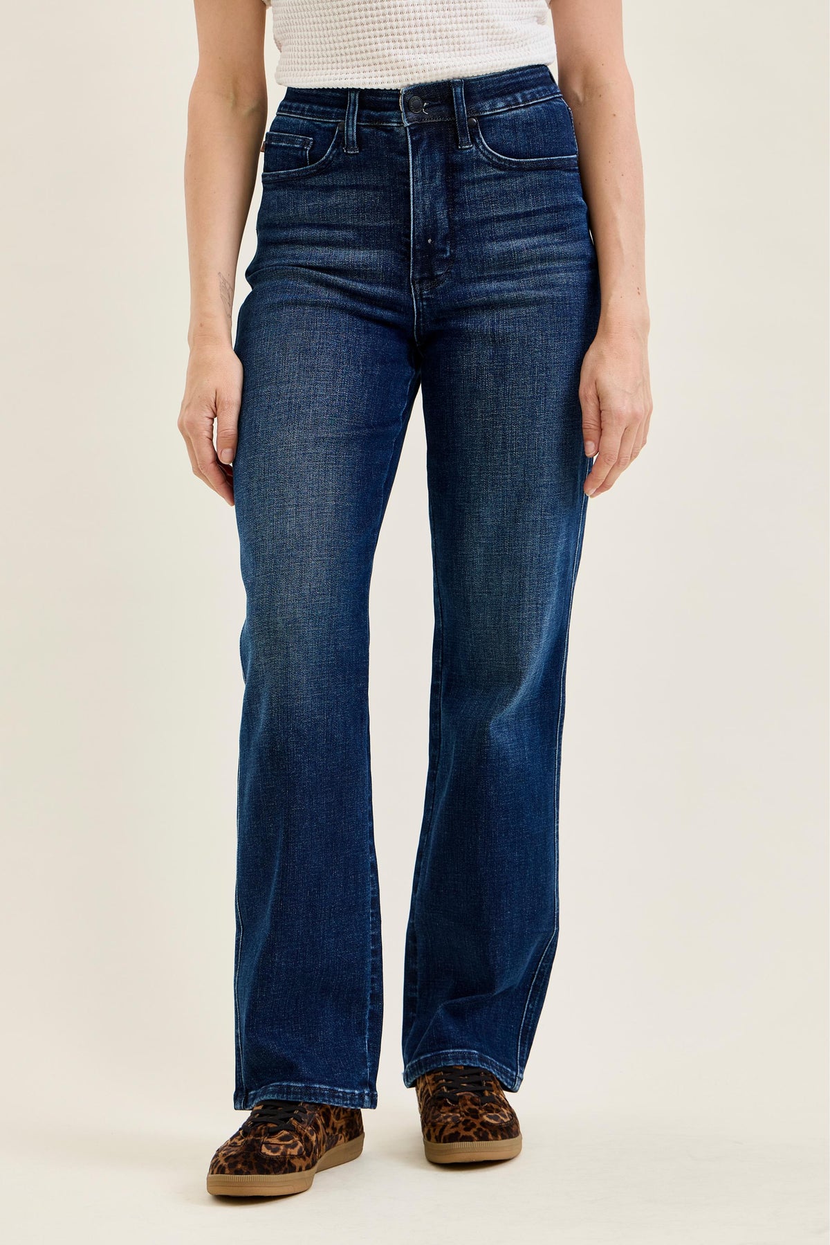 Linda High Waist Classic Straight Jean in Dark Midnight Blue