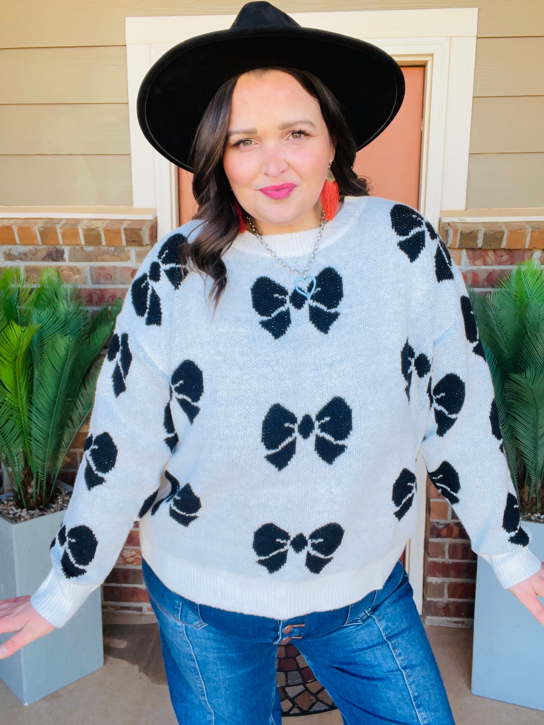 Bow Fancy Sweater (2 Colors)