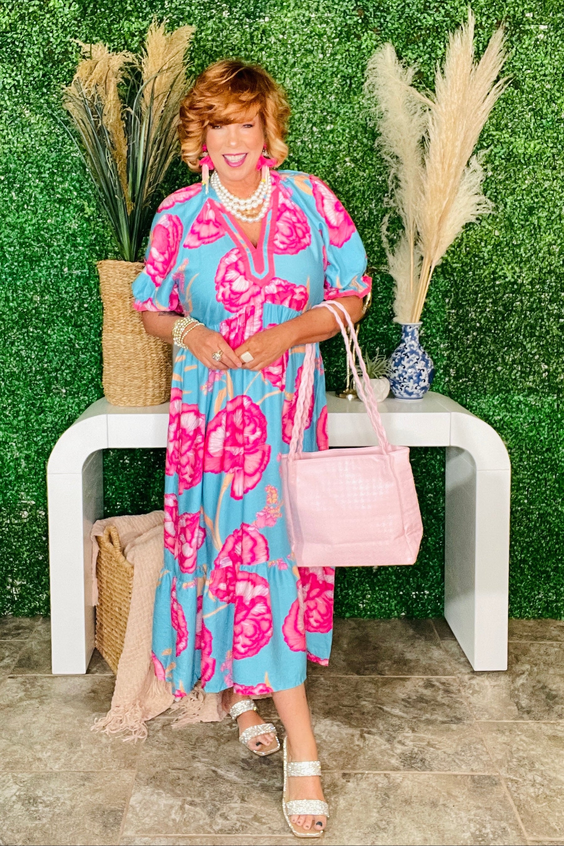 gorgeous midi dress Hello Gorgeous Floral Print Midi Dress BLUE / S gorgeous midi dress Hello Gorgeous Floral Print Midi Dress BLUE / S