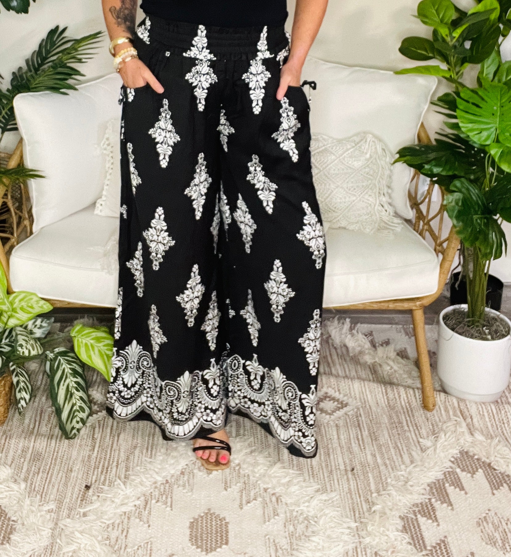 Villa Vibes Black Pants - P141BK