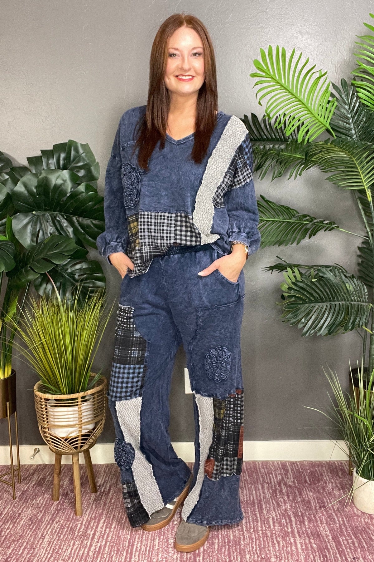 Set The Vibe Navy Plaid Pant - P019NV