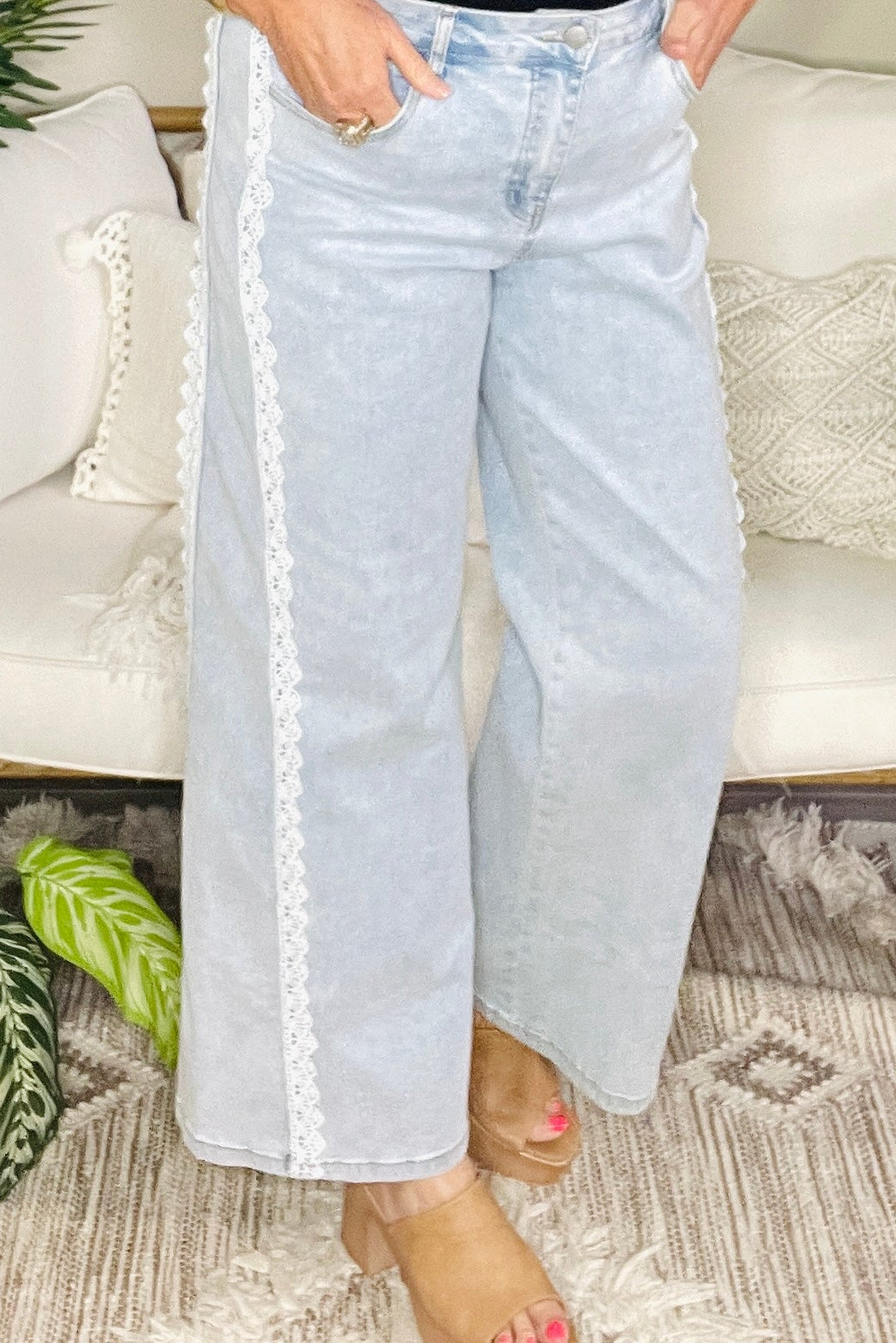 Lace And Grace Jeans (2 Colors)