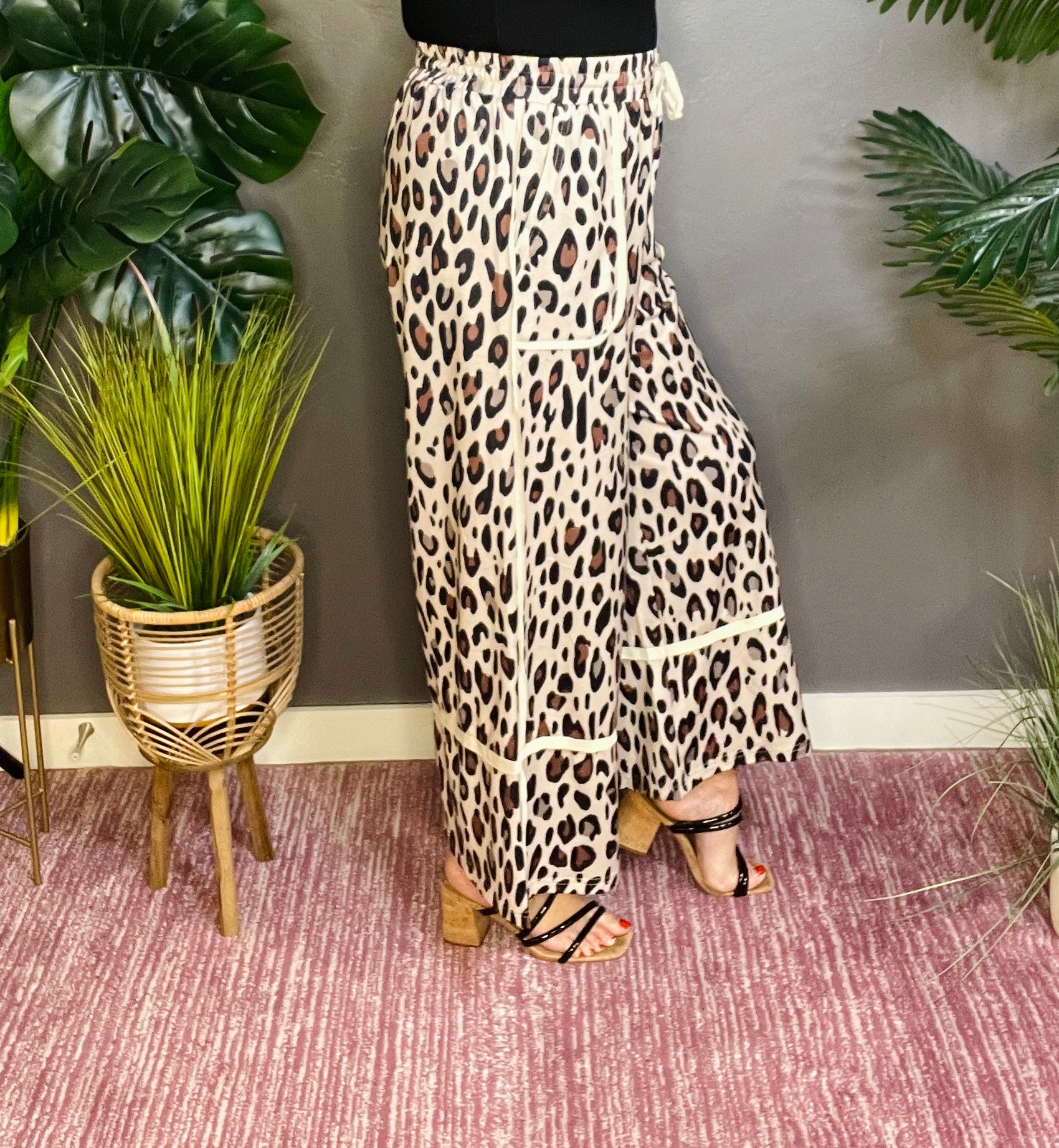 Wild Power Wide Leg Cropped Pants