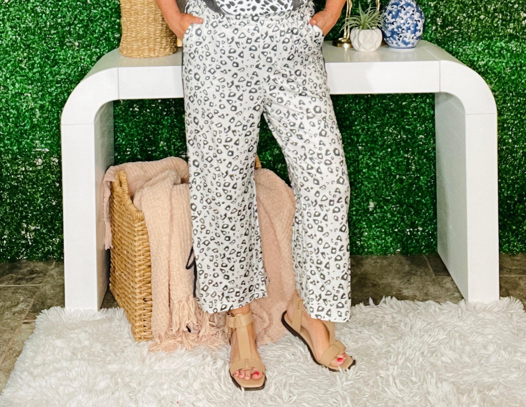 Soft But Fierce Side Bow Pants