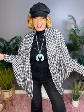 Check Me Out Houndstooth Kimonos