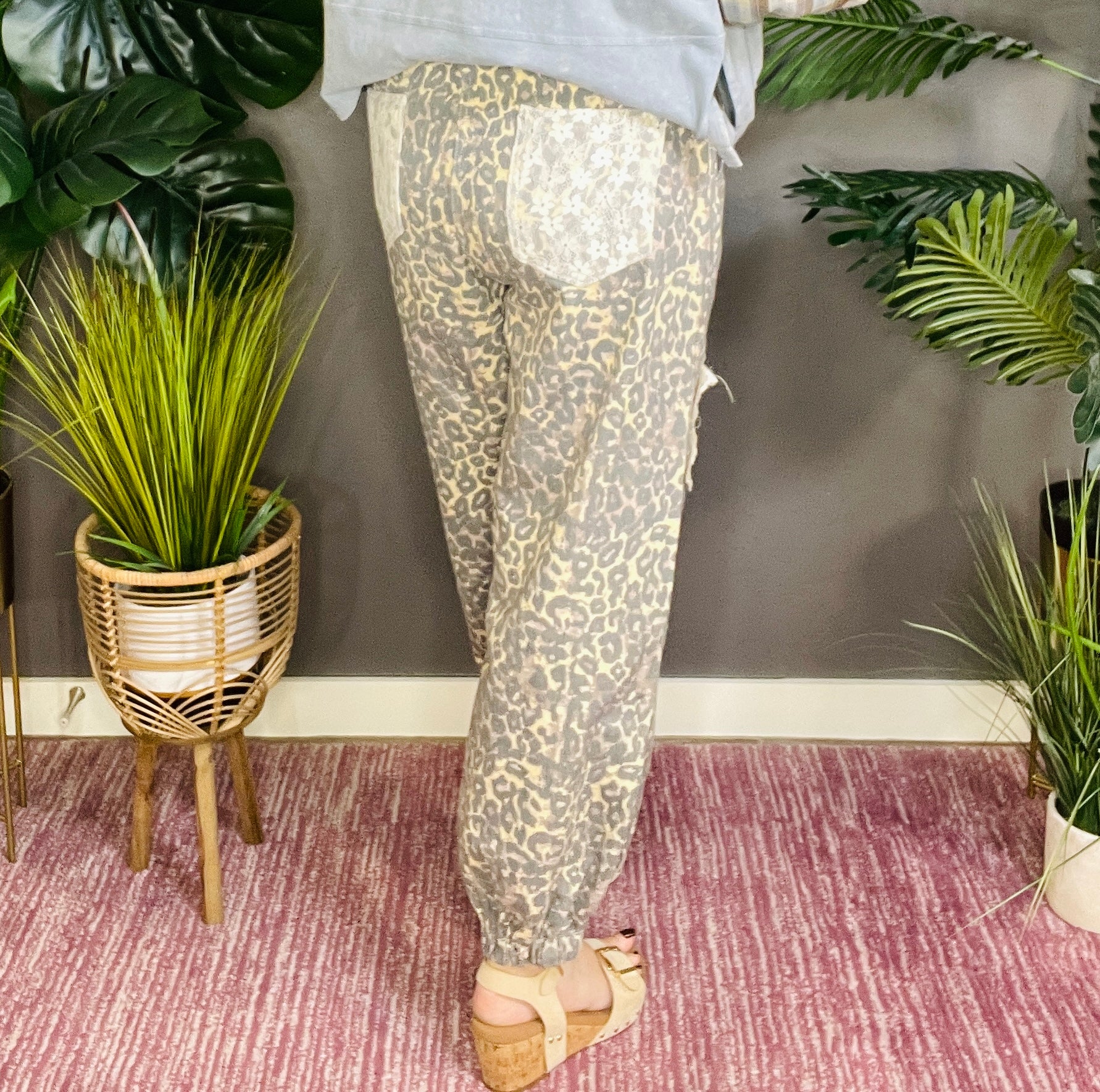 Born To Roam Pants - P044LE