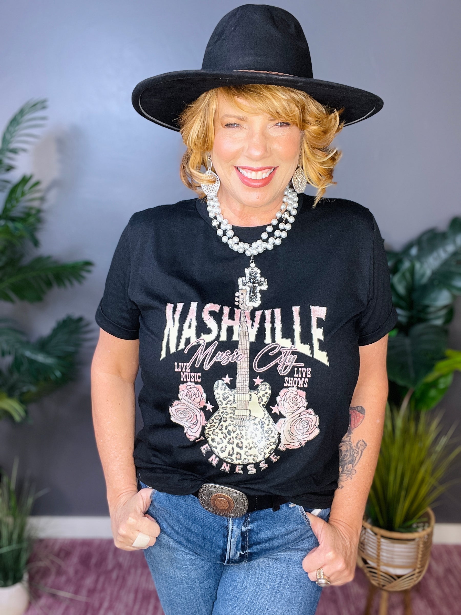 NASHVILLE MUSIC CITY Graphic Tee Shirt