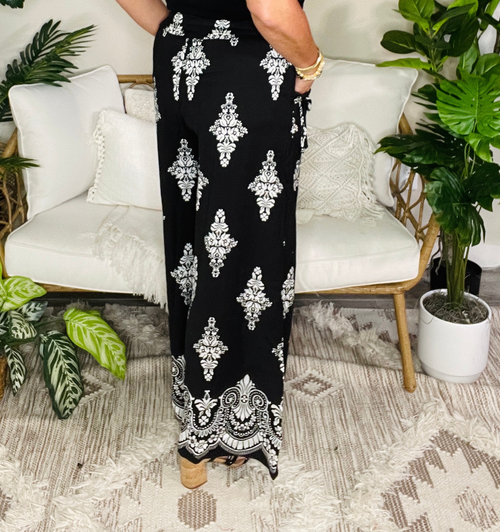 Villa Vibes Black Pants - P141BK
