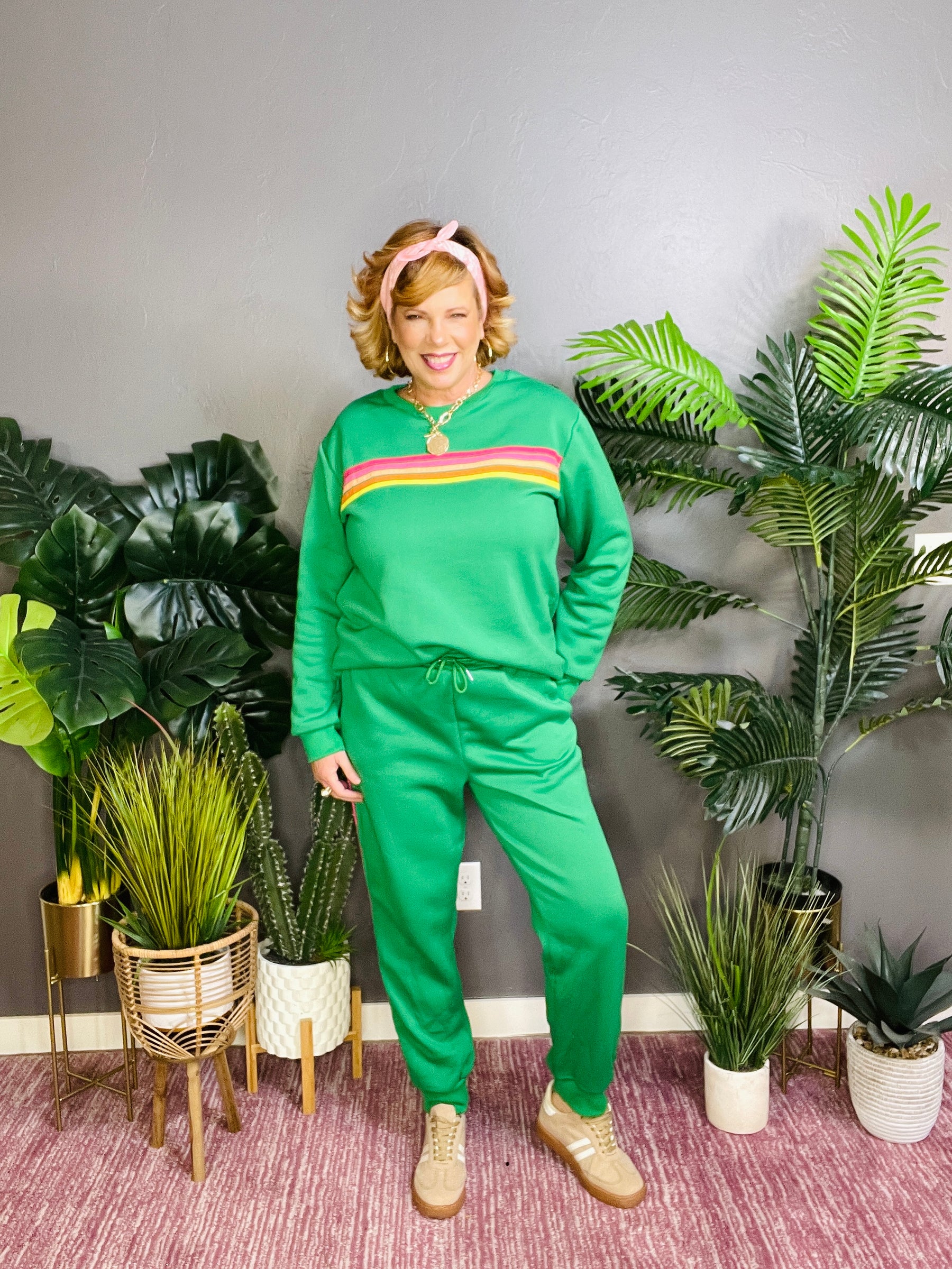 Girlie Vibes Only Sweatshirt and Pants Set (7 Colors)