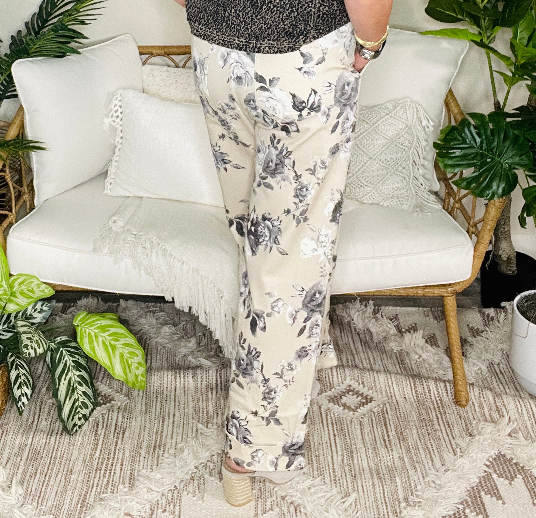 Vintage Beauty Floral Print Jeans